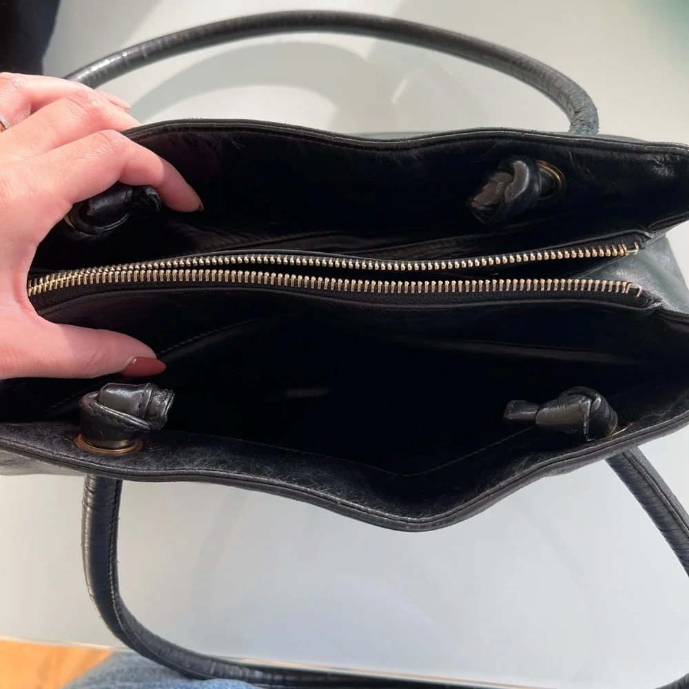 SOLD!! RARE Chanel Vintage tote bag - Picture 7 of 12